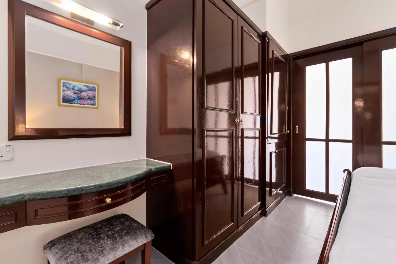 Luxhouz Suites At Times Square 쿠알라룸푸르 0*,  말레이시아